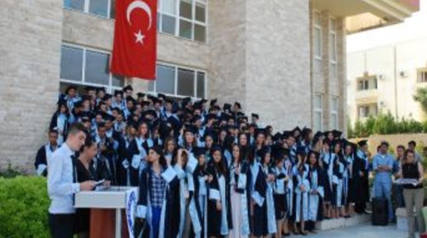 Ad&uuml; Didim Myo&rsquo;da Mezuniyet Sevinci