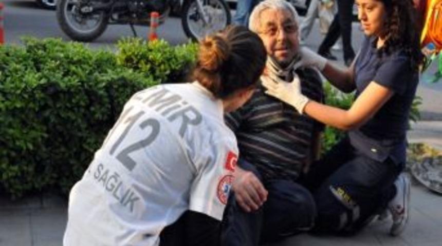 Polis Otosuyla &Ccedil;arpışan Ara&ccedil; Yayaya &Ccedil;arptıktan Sonra Tuhafiyeye Girdi