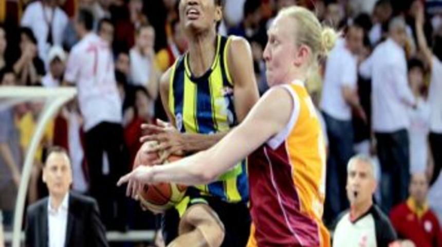 Fenerbah&ccedil;e&rsquo;yi 72-56 Yenen Galatasaray, Seride Durumu 2-2&rsquo;ye Getirdi