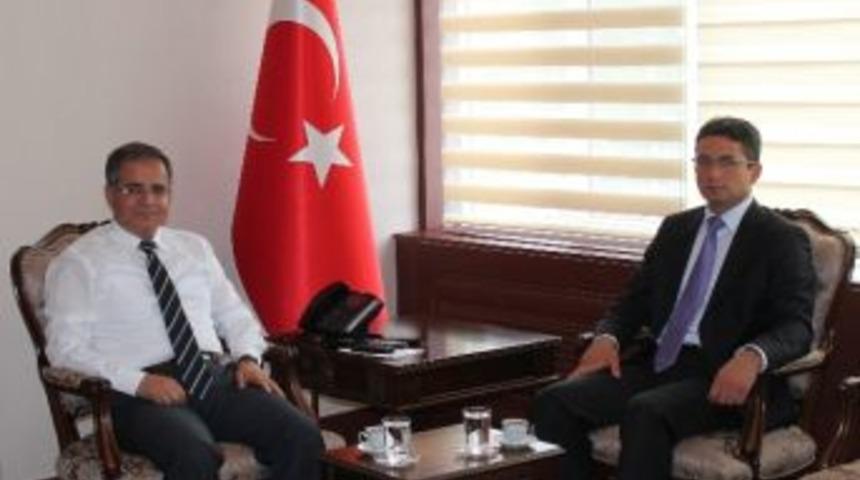 &Ouml;zcan'dan Kilis Valisi Tapsız&rsquo;a Ziyaret