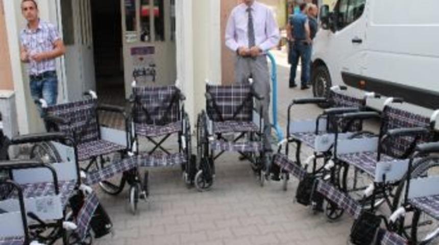 Kozlu Belediyesi 20 Tekerlekli Sandalye Dağıttı