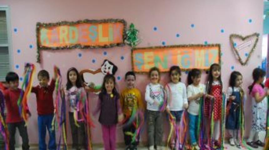 Tunag&uuml;r Anaokulu &Ouml;ğrencileri, 'Kardeşlik Şenliği' Yaptı