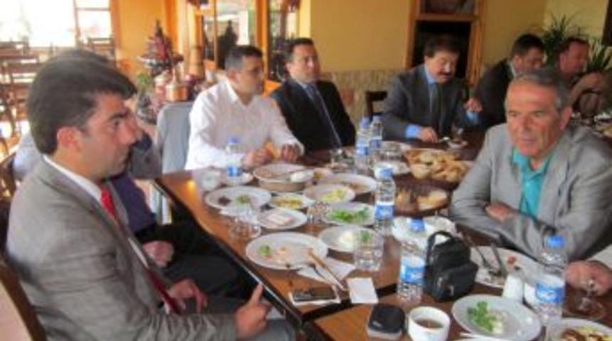 Başkan Arpacıoğlu, Sarıkonak&rsquo;ta Basını Ağırladı