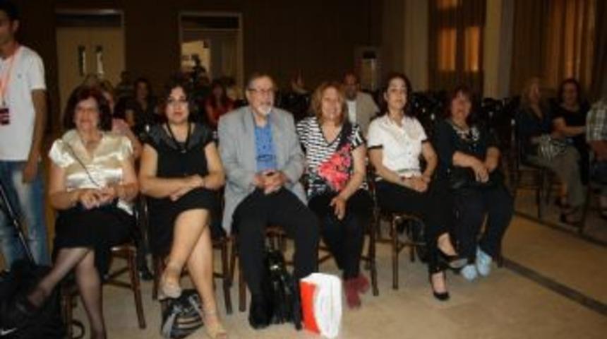 Behzat Ay Yazın &Ouml;d&uuml;lleri Sahiplerine Kavuştu