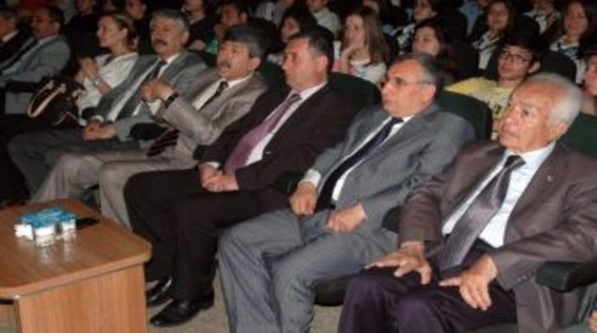 100. Yıl T&uuml;rk Ocaklı Şairlerin Şiirlerini Okuma G&uuml;n&uuml;