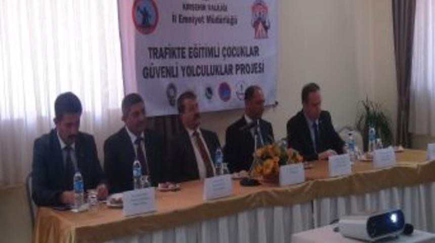 Güvenli Yolculuk Için Çocuklara Trafik Eğitimi