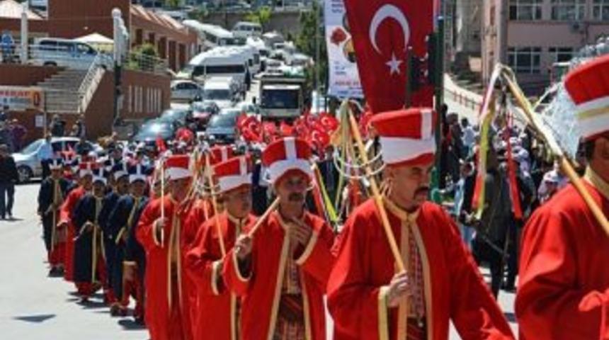 Tosya&rsquo;da 3 Mayıs T&uuml;rk&ccedil;&uuml;l&uuml;k Ve Bayrak Ş&ouml;leni