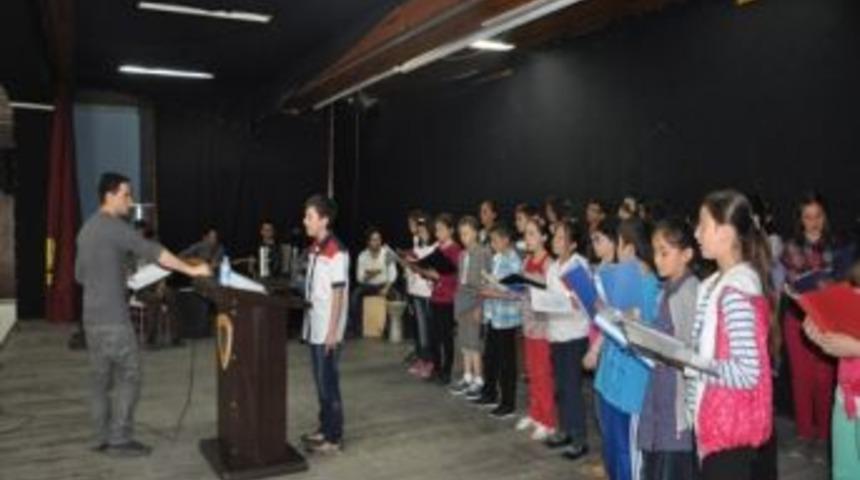 10 Dilde &ldquo;aynı Toprağın Farklı Ezgileri&rdquo; Konseri