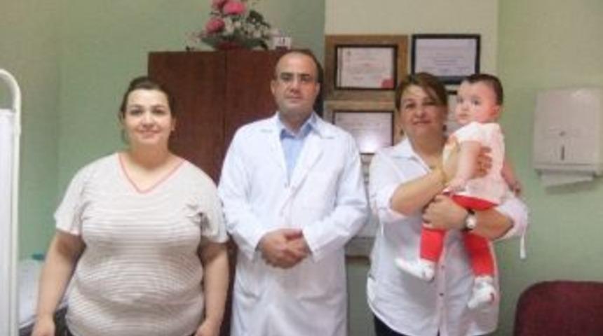 Anne Ve Kızına Kapalı Y&ouml;ntemle Mide K&uuml;&ccedil;&uuml;ltme Ameliyatı Yapıldı