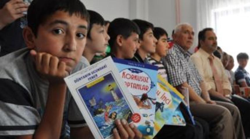 Kaybettiği Oğlu İ&ccedil;in K&uuml;t&uuml;phane A&ccedil;tı