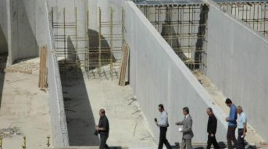 Başkan Ayaz Arıtma Tesisi İnşaatında İncelemelerde Bulundu