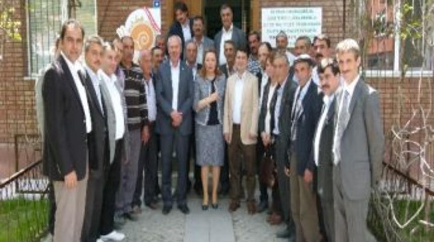 Ak Parti Eskişehir Milletvekili &Uuml;lker Can Seyitgazi'de