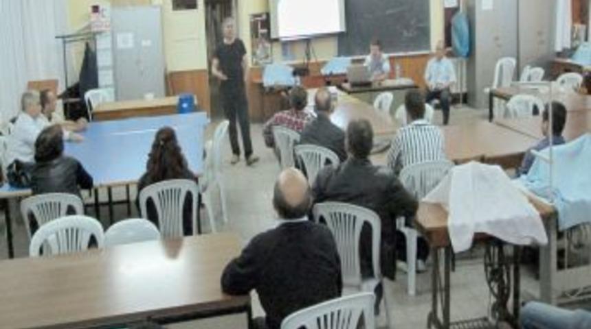 Esnafa &lsquo;T&uuml;keticiye Saygı&rsquo; Eğitimi