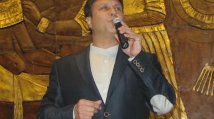 Asım Yıldırım, &Uuml;nyelilerle Buluştu