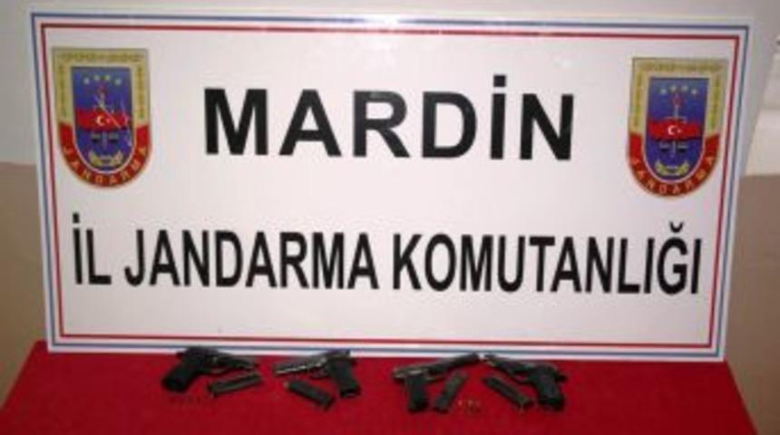 Suriye Uyruklu Bir Kişi 4 Tabanca Ile Yakalandı