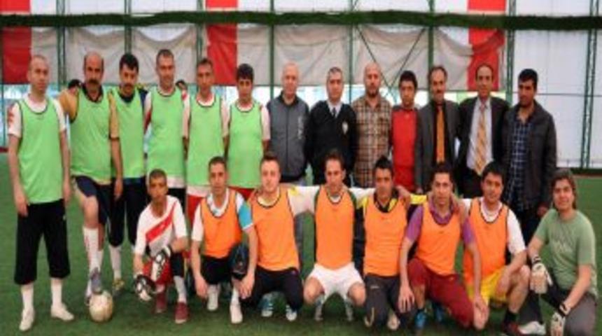 Korkut'u Futbol Heyecanı Sardı