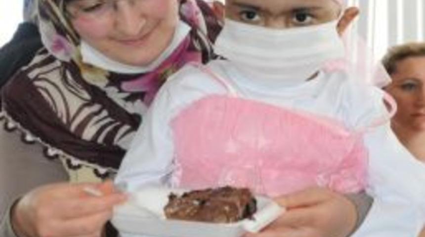 OM&Uuml;&rsquo;de, Anneden Alınan Ilik, &Ccedil;ocuğuna Nakledildi