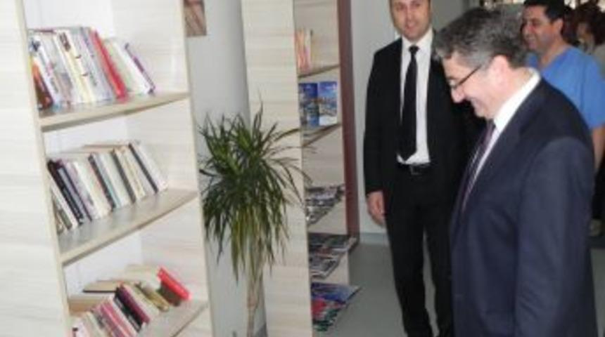 Hastaneye K&uuml;t&uuml;phane Kuruldu