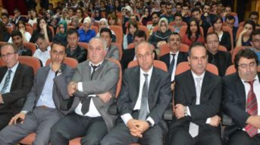 Zaman Yazarları, &Ouml;ğrencilere Demokrasiyi Anlattı