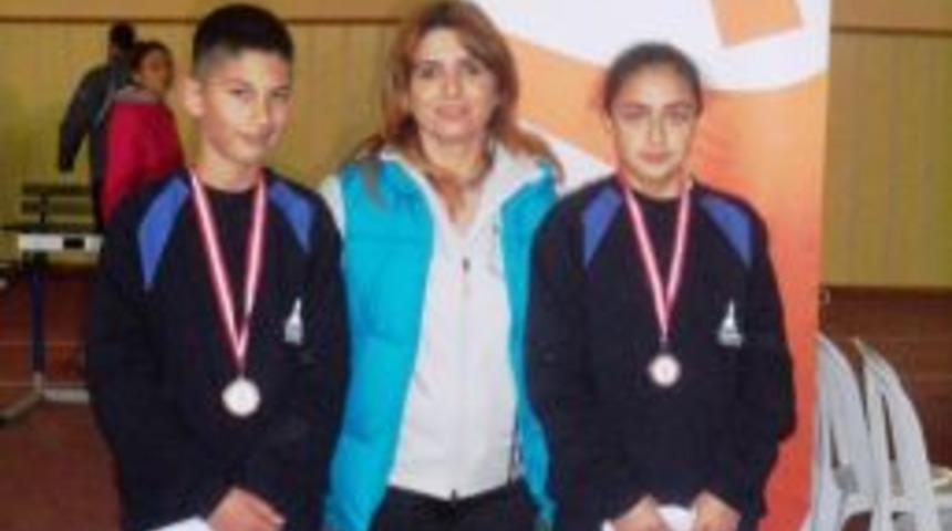 Urla&rsquo;lı &Ouml;ğrenciler Atletizmde Madalyaya Doymuyorlar