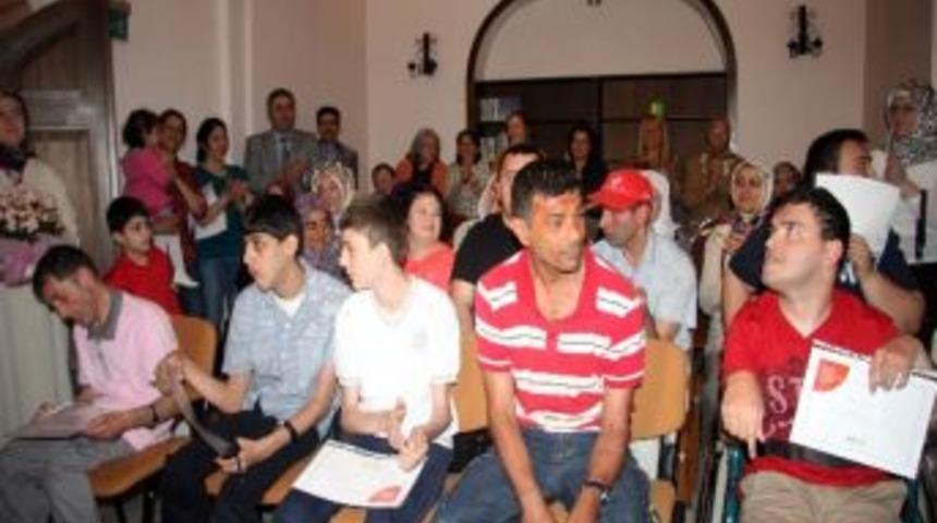 Bursa'da Engelliler Okuma Yazma &Ouml;ğrendi