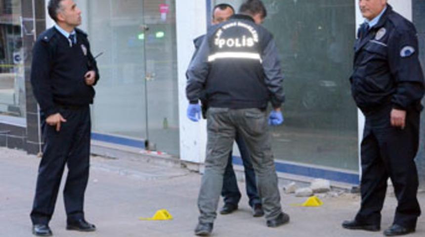 Karakol sokağında silahlı saldırı