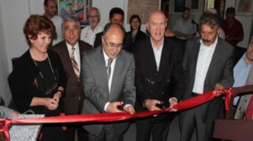 Ressam M&uuml;r&uuml;vet &Ouml;zyavuz 4. Kişisel Sergisini Nevşehir'de A&ccedil;tı