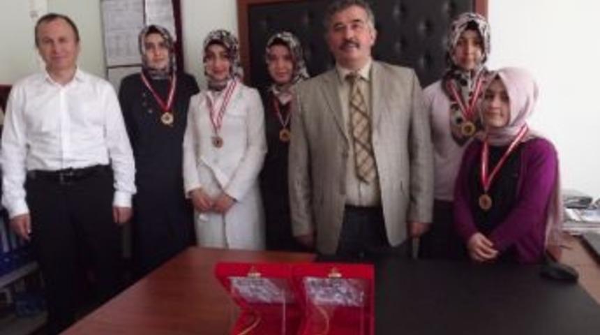 Arap&ccedil;a Yarışmasında &Ccedil;orlu İmam Hatip Lisesi B&ouml;lge Birincisi