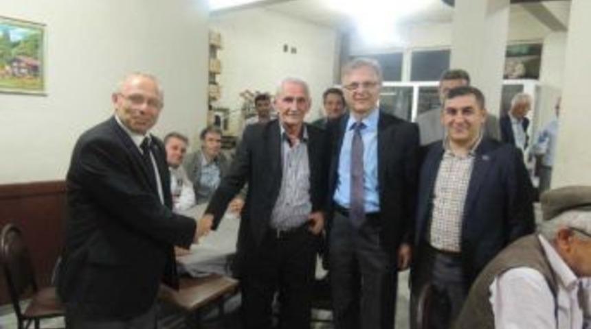 Ak Parti &Ccedil;erkezk&ouml;y İl&ccedil;e Başkanlığı Kahvehane Ziyaretlerini S&uuml;rd&uuml;r&uuml;yor.