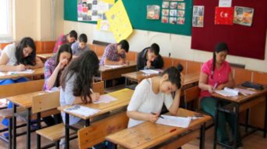 'Giresun O&rsquo;nu Okuyor' Yarışmasına 12 Bin &Ouml;ğrenci Katıldı