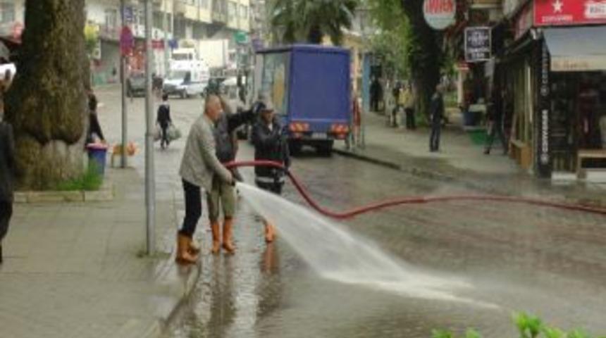 Ak&ccedil;akoca'da Yaz Temizliği