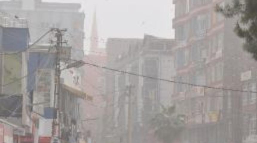 Kızıltepe Toz Fırtınasına Teslim Oldu