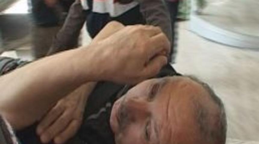 Rahatsızlanan &Uuml;nl&uuml; Baron Yakut Hastaneye Kaldırıldı