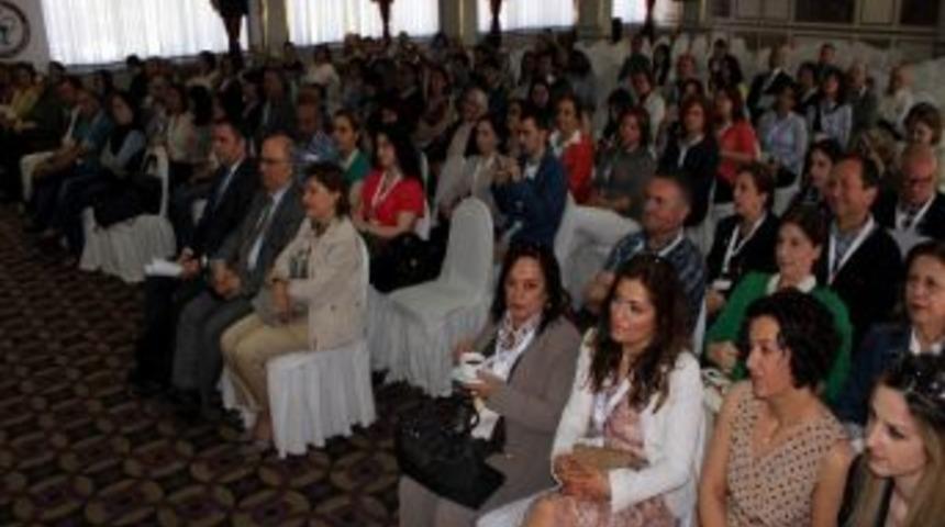 Eczacılar Seminerde Bir Araya Geldi