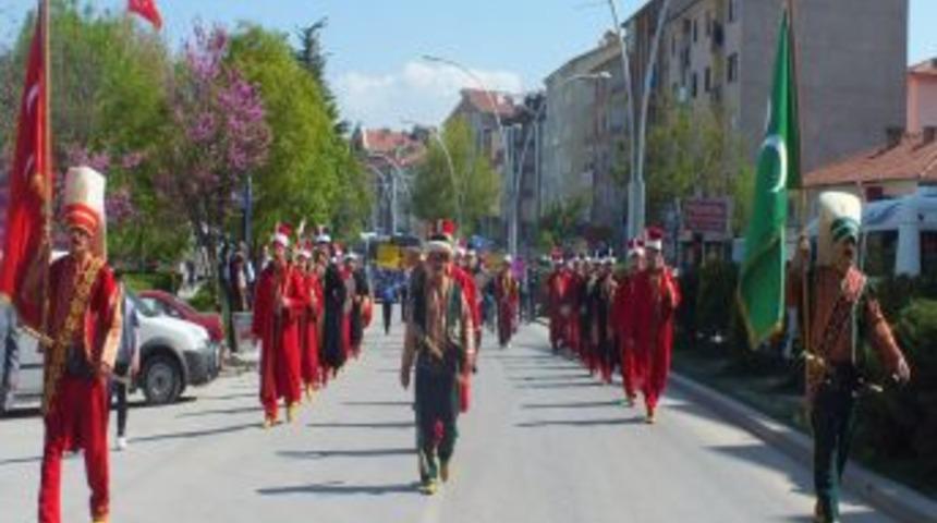 Kazan&rsquo;da Selamın Yaygınlaştırılması I&ccedil;in Mehterli Program