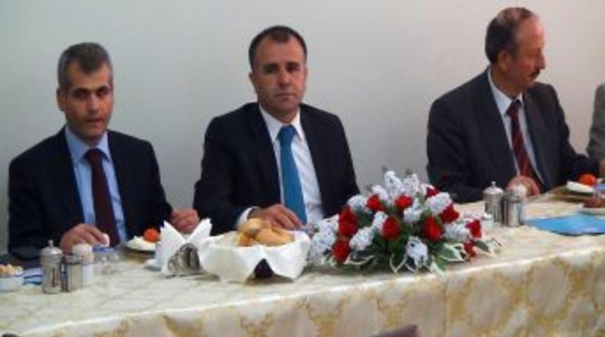 "Başarı I&ccedil;in &Ccedil;ocuklara &Ouml;z G&uuml;ven Verilmeli"