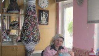 Altın Yaldızlı Dev Vazolar İlgi Görüyor