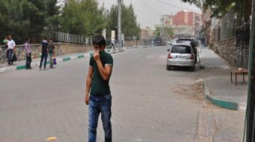 Derik'te Toz Fırtınası Hayatı Olumsuz Etkiledi