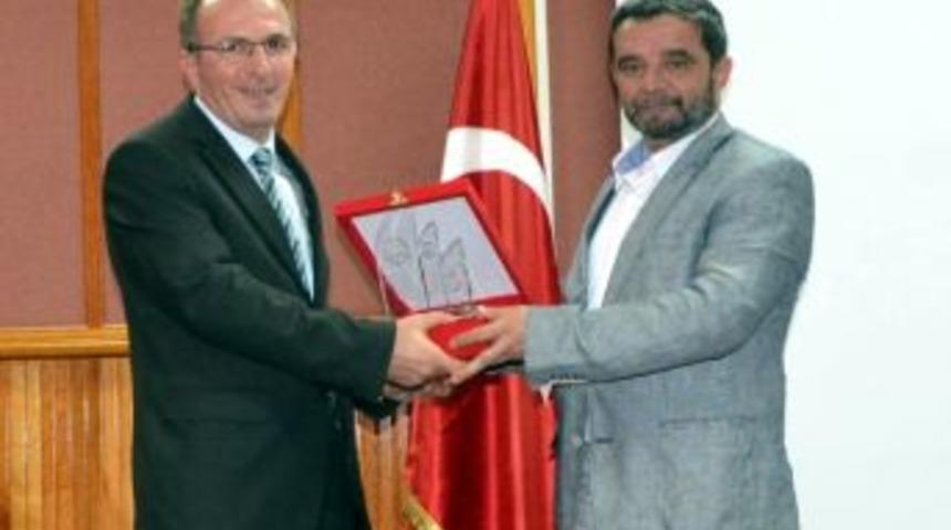 Be&uuml;&rsquo;de "gelecek İ&ccedil;in Bir Demokrasi Vizyonu" S&ouml;yleşisi