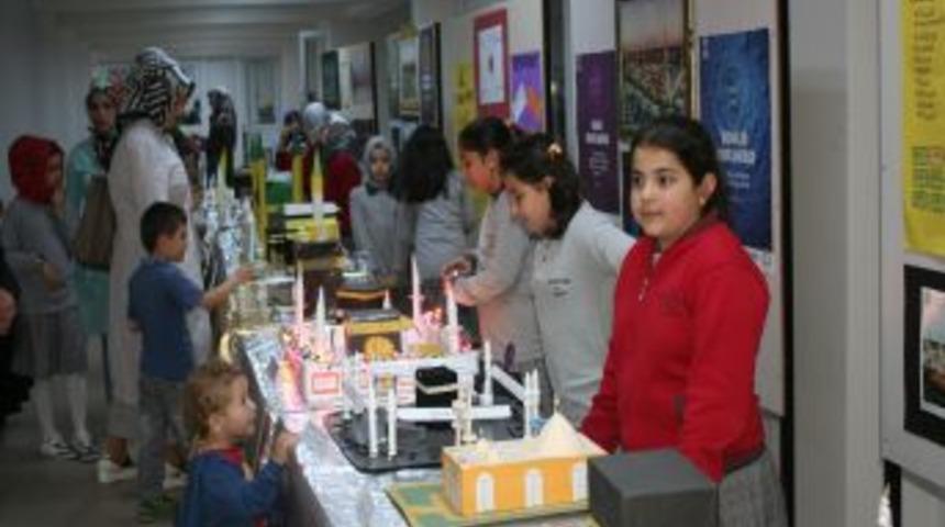 Tekkek&ouml;y İmam Hatip Ortaokulu Kutlu Doğum Programı D&uuml;zenledi