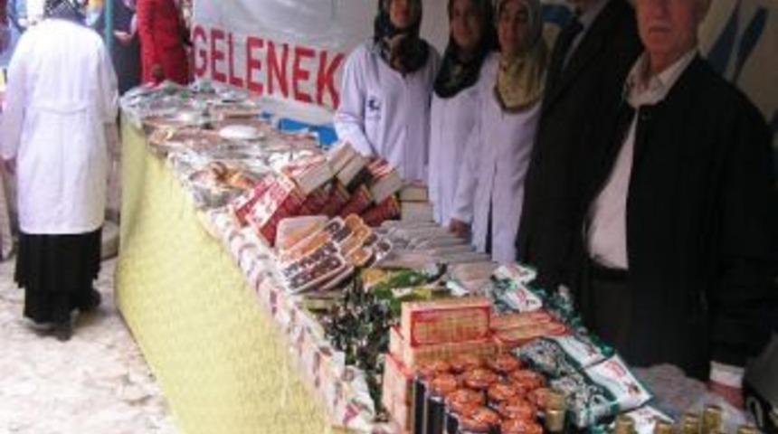 Muhta&ccedil;lar Yararına Kermes A&ccedil;ıldı