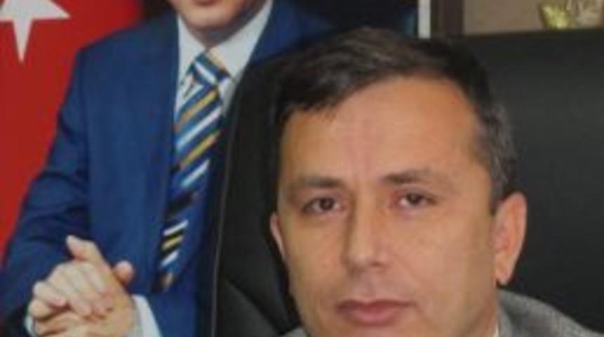 Ak Parti &Ccedil;orum İl Başkanı Ahmet Sami Ceylan;