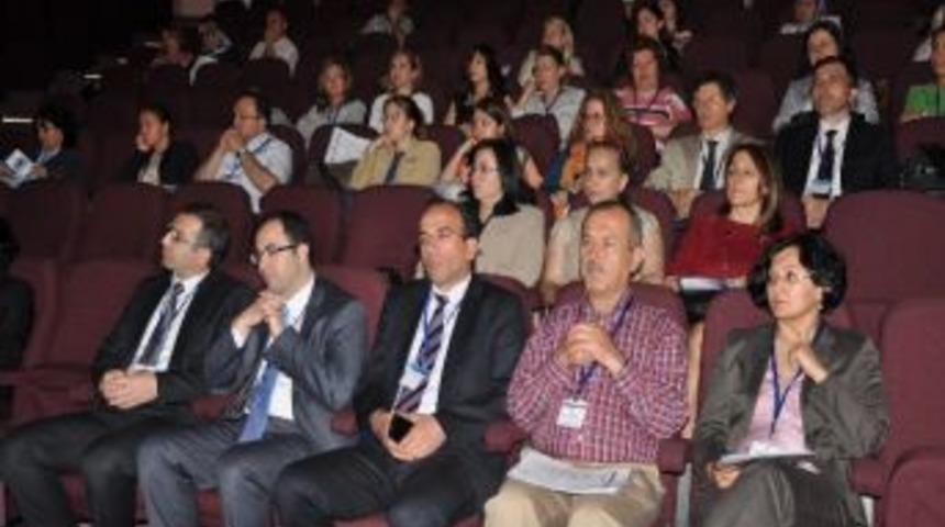 Manisa'da Temel Sağlık Sempozyumu