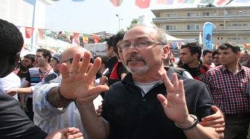 Bursa&rsquo;da &Ouml;zg&uuml;r Suriye Bayrağı Yakıldı, Olaylar &Ccedil;ıktı