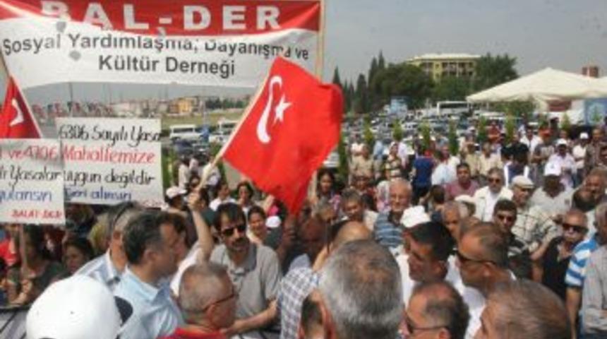 Başkan Kocaoğlu'na Protesto: Biz G&uuml;vendik Oy Verdik, Siz Su Koyverdiniz