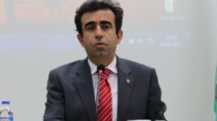 Vali Güzeloğlu, Mut'ta Vatandaşlarla Bir Araya Geldi