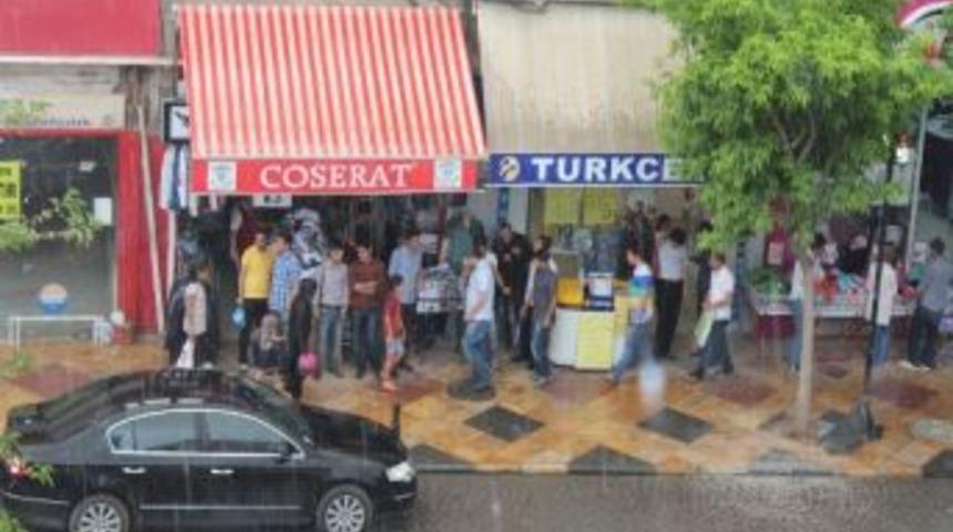 Toz Bulutu Yağan Yağmurla Birlikte Kayboldu