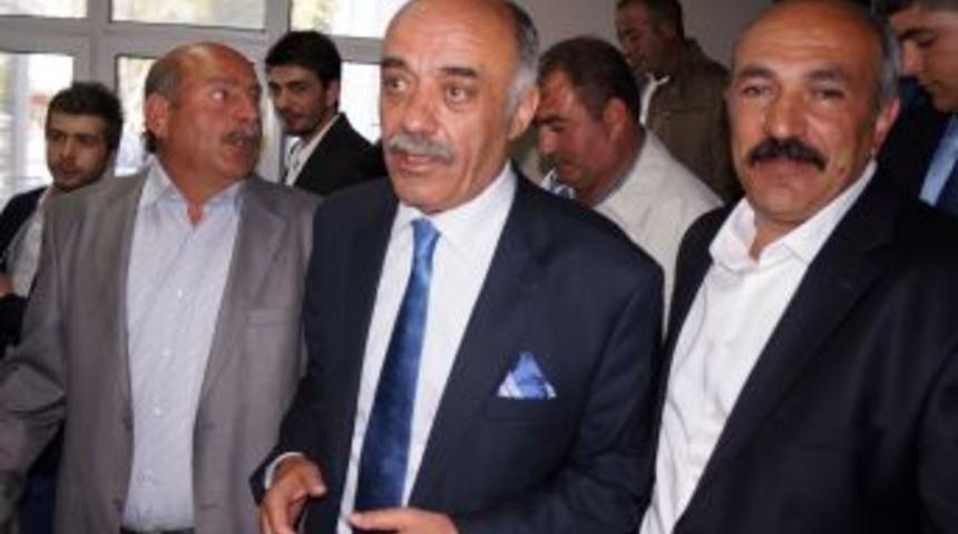 Y&uuml;celik: G&uuml;n Birlik G&uuml;n&uuml;d&uuml;r