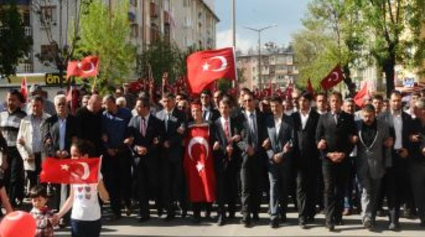 Sivas&rsquo;ta T&uuml;rk&ccedil;&uuml;l&uuml;k G&uuml;n&uuml; Y&uuml;r&uuml;y&uuml;ş&uuml;