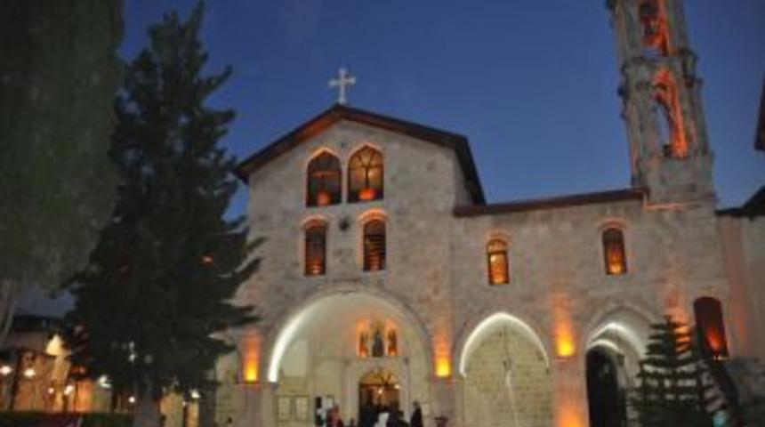 Antakyalı Hıristiyanlar Paskalya Bayramı'nı Buruk Kutladı